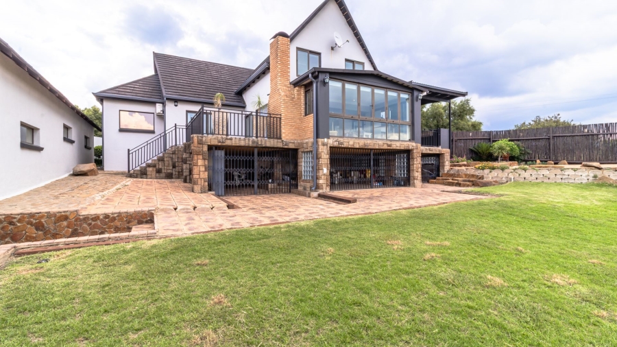 5 Bedroom Property for Sale in Oranjeville Free State